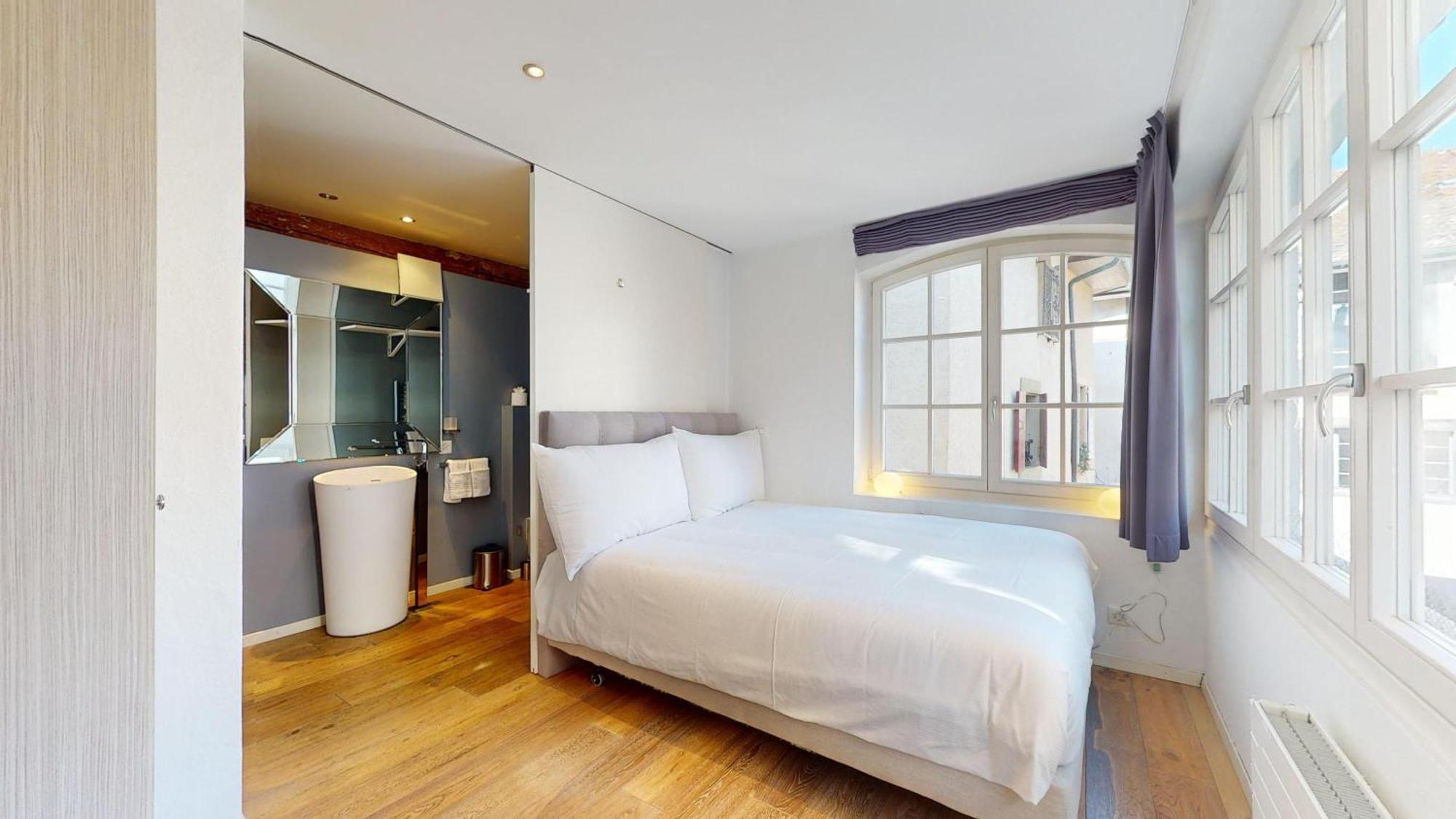 Charming Apartments In The Center Of Lutry Luaran gambar